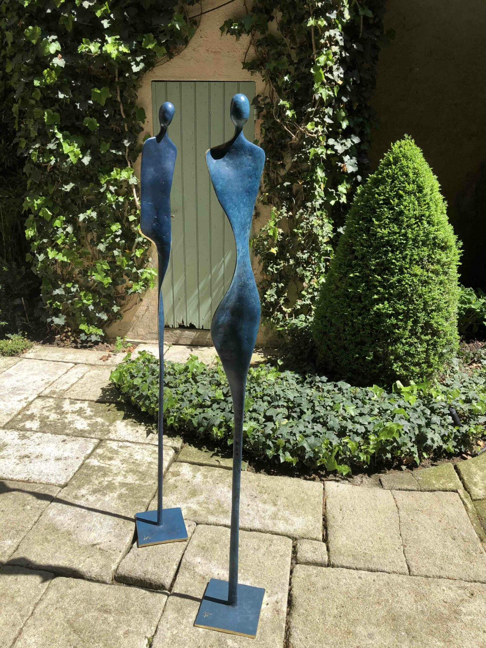 The Attitudes (Woman) - Patinated solid bronze, 170 cm by Liselotte Andersen